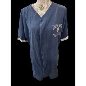 Vintage RARE Front Row NY Yankees Button Down Shirt. Made In USA. Size L HTF
